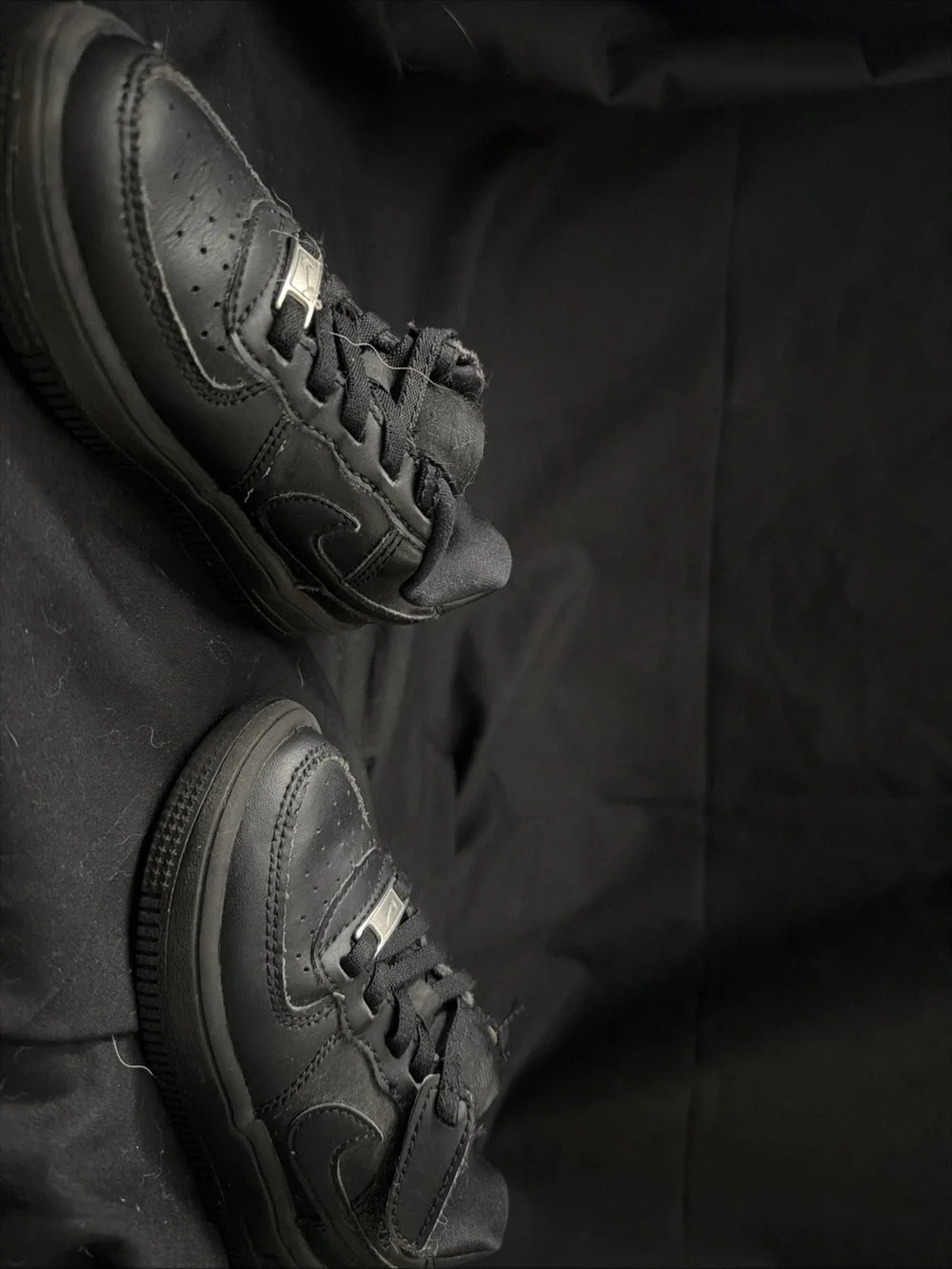 Nike Kids Black Low-Top Leather Sneakers